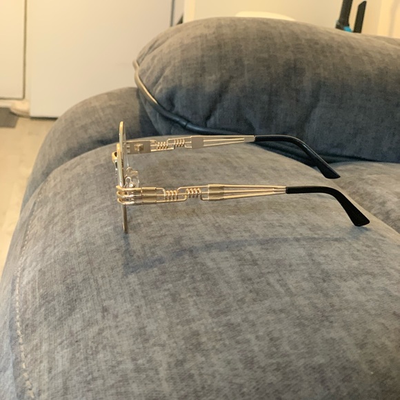 glasses - Picture 3 of 4